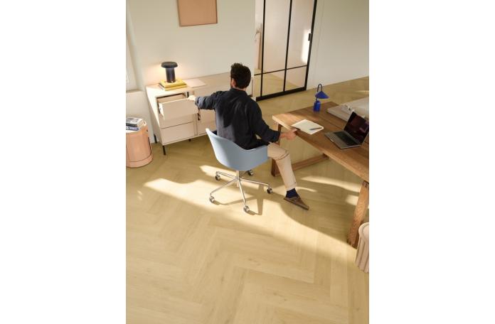 Ламиниран паркет Quick Step Дъб Индийско орехче IMD 8243 Herringbone